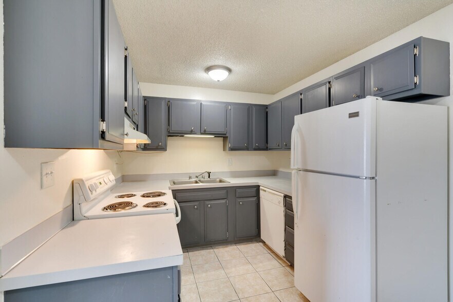 More Photos Of 2435-2459 W 11th St, Greeley Apartments For Sale