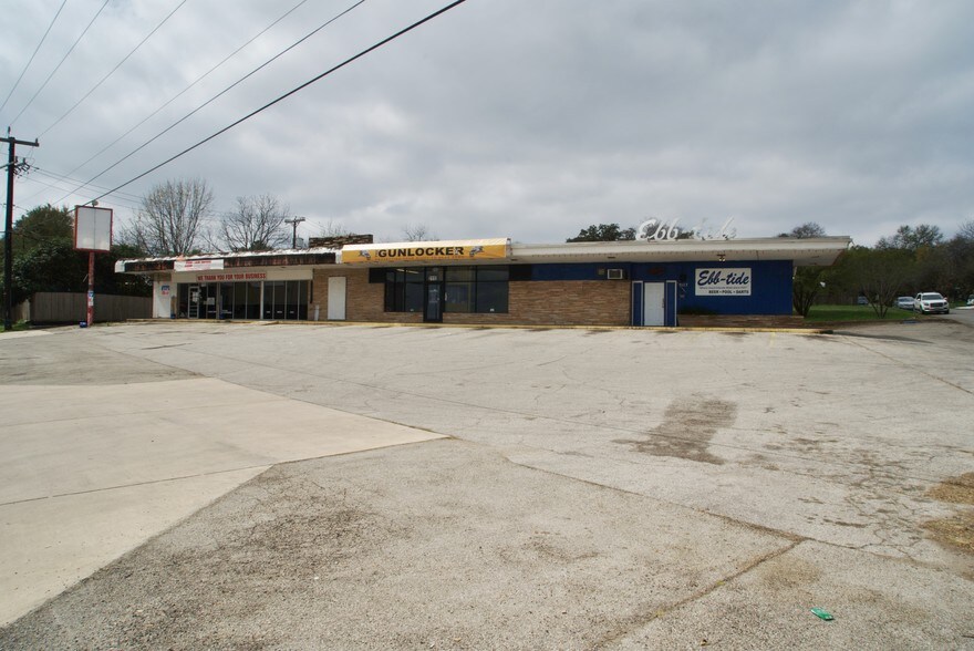 Primary Photo Of 2111-2117 Harry Wurzbach Rd, San Antonio Storefront Retail Office For Lease