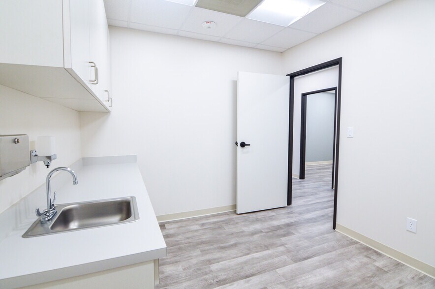 More Photos Of 14615 San Pedro Ave, San Antonio Medical For Lease