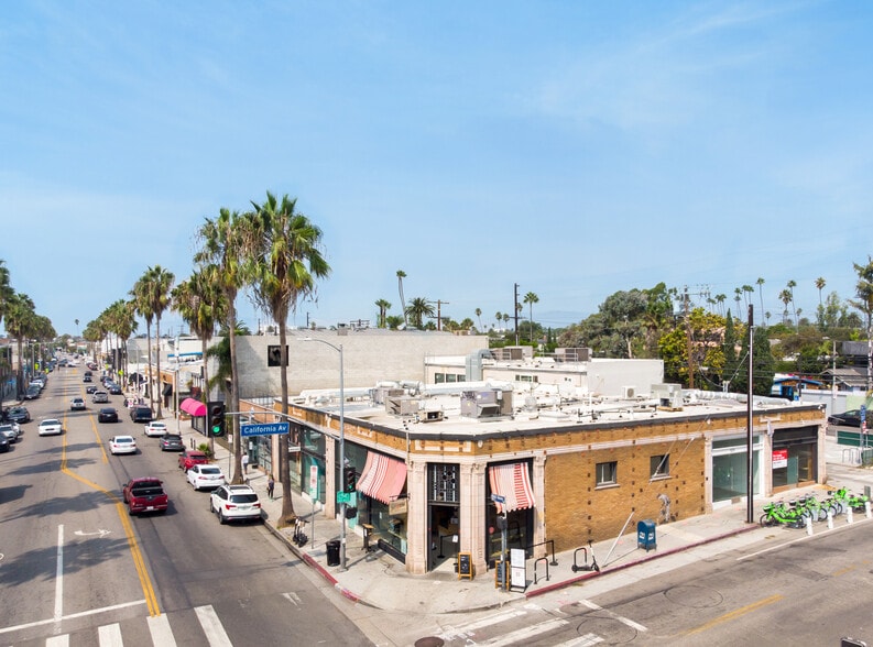 More Photos Of 1349-1357 Abbot Kinney Blvd, Venice Restaurant For Lease
