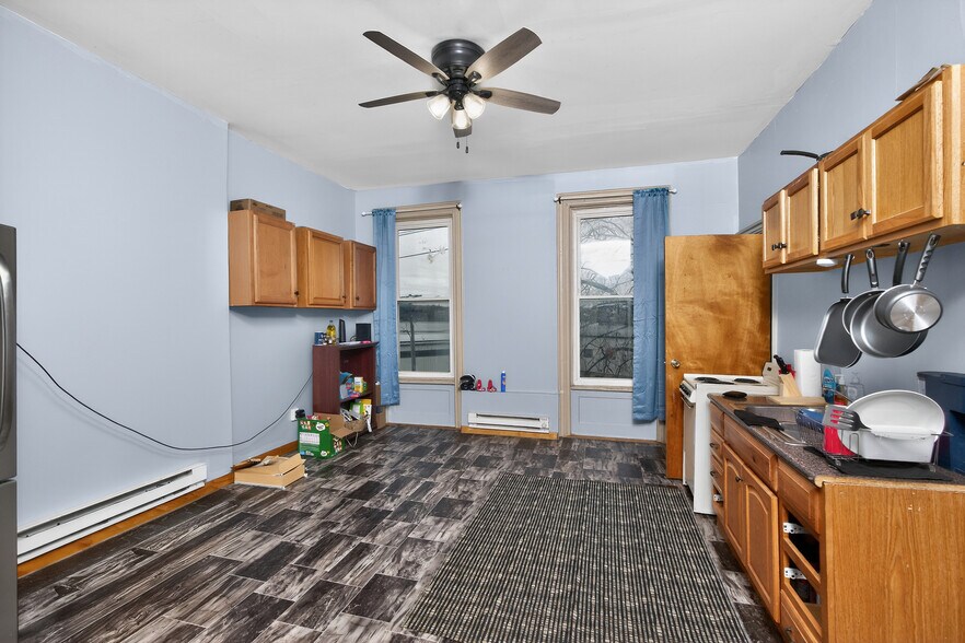More Photos Of 427 S Pearl St, Albany Storefront Retail Residential For Sale
