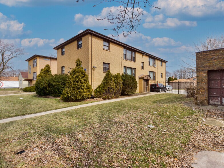 More Photos Of 1450 E 154th Pl, Dolton Apartments For Sale