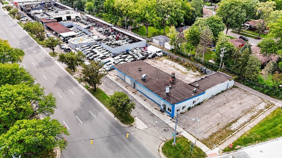 More Photos Of 1010 S Gratiot Ave, Mount Clemens Auto Repair For Sale