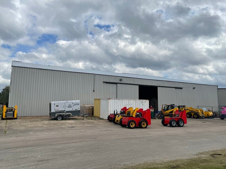 More Photos Of 813 Dumont St, South Houston Service For Lease