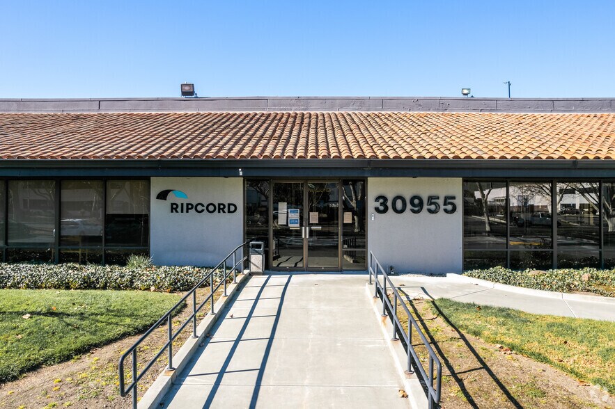 More Photos Of 30955 Huntwood Ave, Hayward Research And Development For Lease