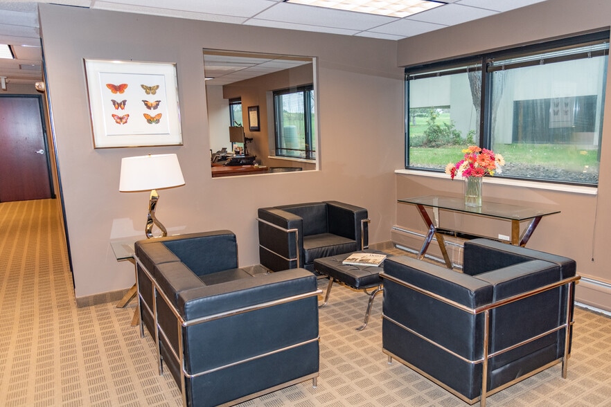 More Photos Of 16 Inverness Pl E, Englewood Office For Sale