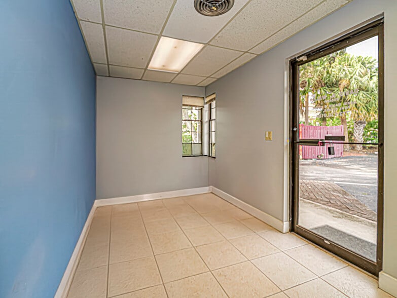 More Photos Of 800 20th Pl, Vero Beach Medical For Lease
