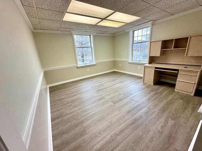 More Photos Of 1 Rossmoor Dr, Monroe Township Medical For Lease