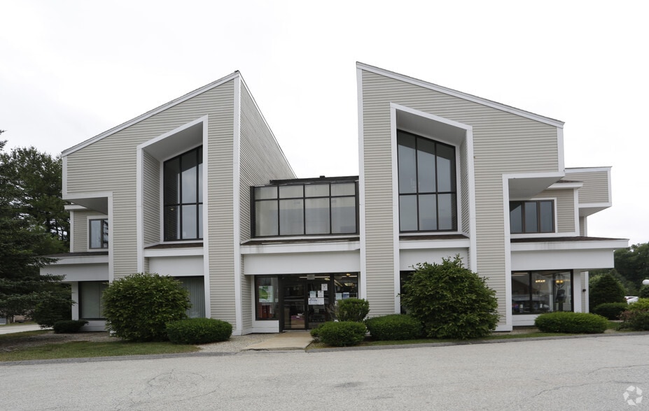 More Photos Of 254 N Broadway, Salem Storefront Retail Office For Sale