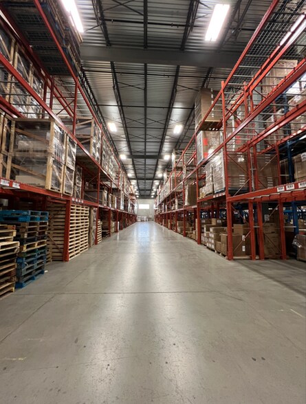 More Photos Of 2195 Queen St, Abbotsford Warehouse For Lease