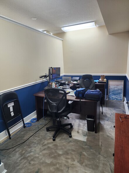 More Photos Of 2105 Drew St, Clearwater Office For Sale