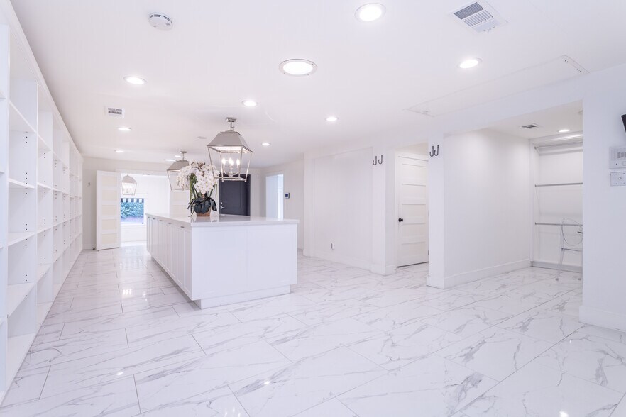 More Photos Of 6017 Melrose Ave, Los Angeles Storefront Retail Residential For Lease