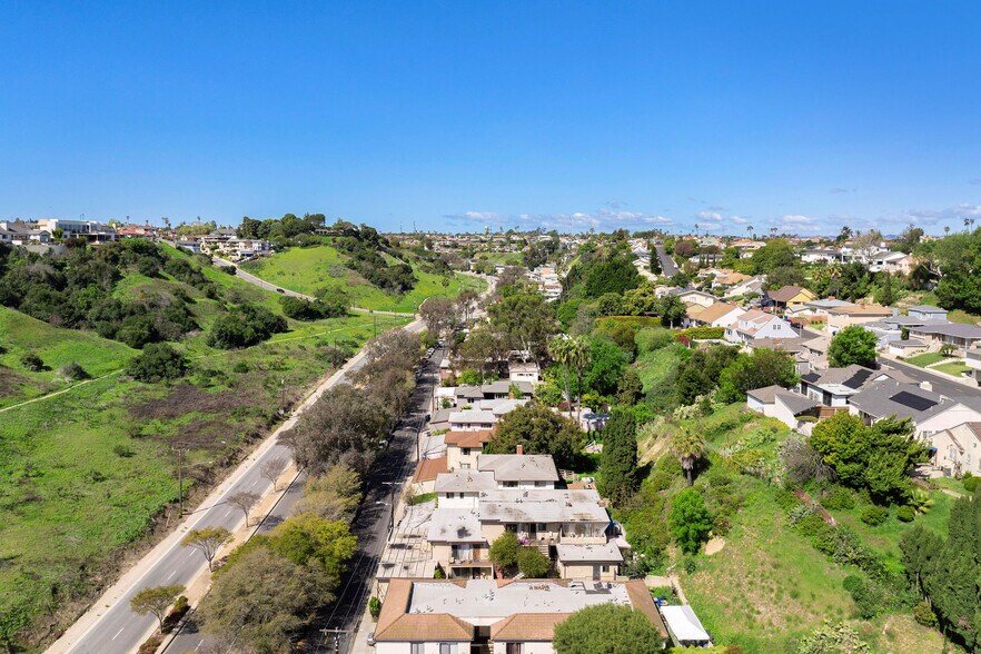 More Photos Of 4043 Don Tomaso Dr, Crenshaw Apartments For Sale