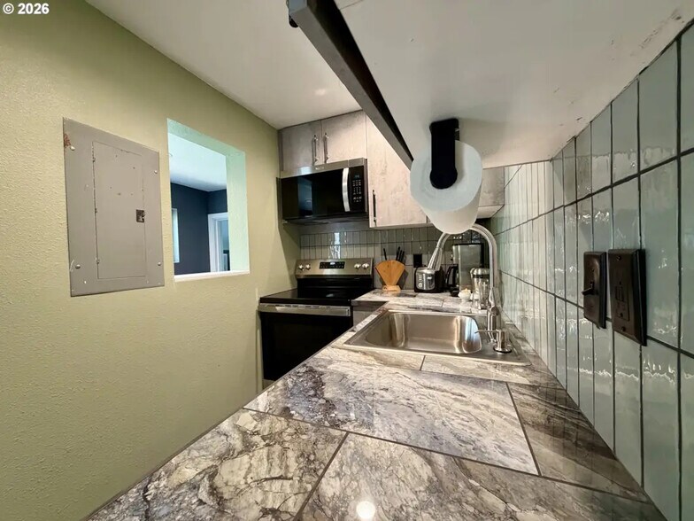 More Photos Of 404 Garibaldi (Hwy 101), Garibaldi General Retail For Sale