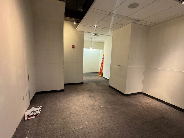 More Photos Of 2193-2195 Broadway, New York Apartments For Lease