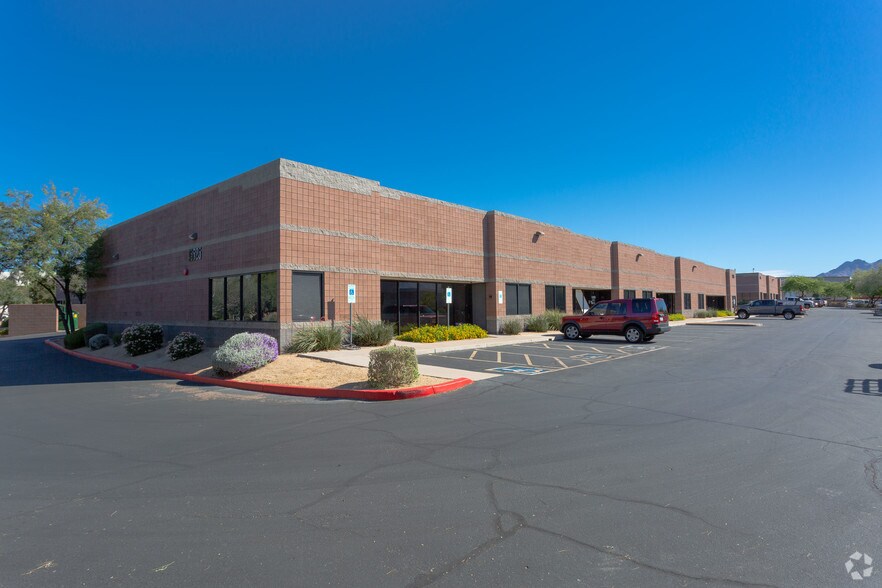 More Photos Of 15525 N 83rd Way, Scottsdale Showroom For Lease