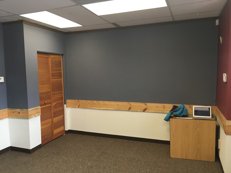 More Photos Of 1900 N Last Chance Gulch St, Helena Storefront Retail Office For Lease