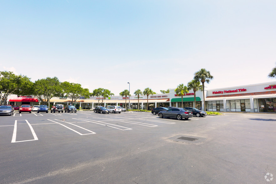 Primary Photo Of 11200-11252 Park Blvd, Seminole Unknown For Lease