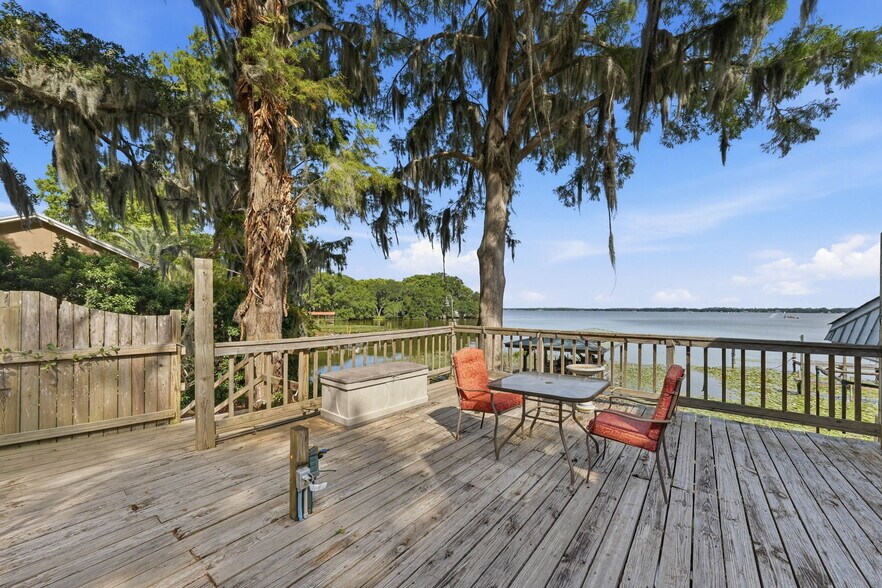 More Photos Of 400 Lakeshore Dr, Eustis Specialty For Sale