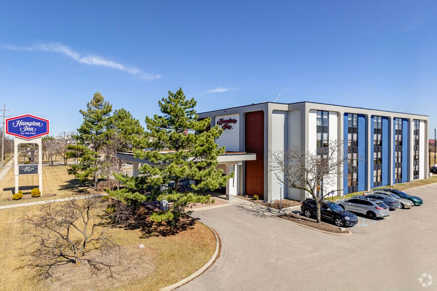 Primary Photo Of 32420 Stephenson Hwy, Madison Heights Hotel For Sale