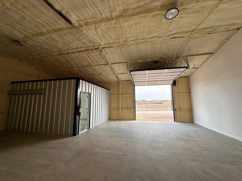 More Photos Of 4916 Fairview Road Unit #103, Millsap Industrial For Lease