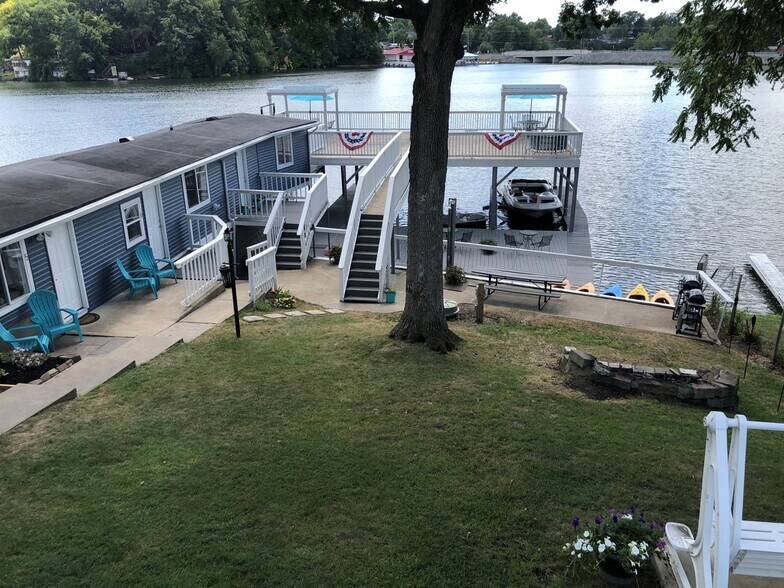 More Photos Of 5088 E Indiana Beach Rd, Monticello Hotel For Sale
