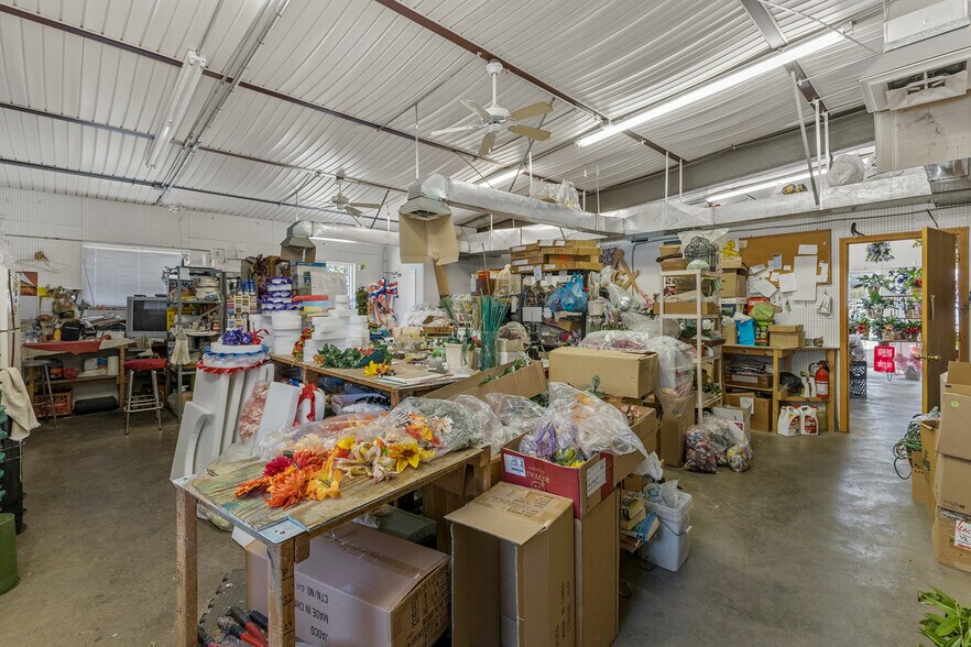 More Photos Of 7807 Saint Charles Rock Rd, Saint Louis Freestanding For Sale