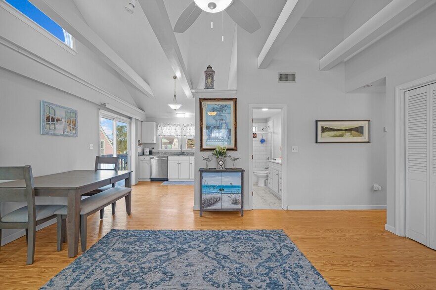 More Photos Of 574 Main St, Hyannis Storefront Retail Residential For Sale