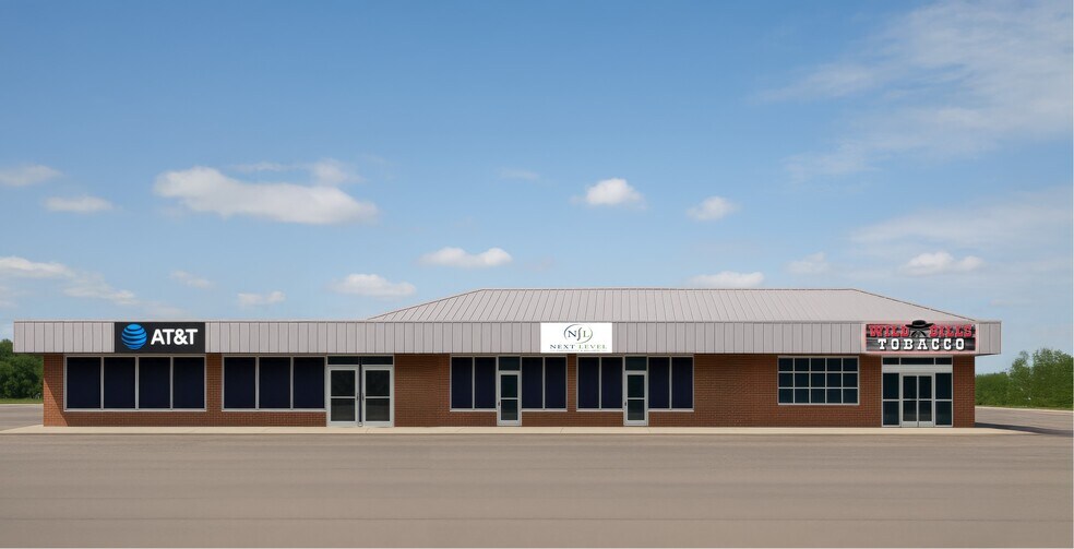 Primary Photo Of 615-625 N State St, Caro Drugstore For Lease