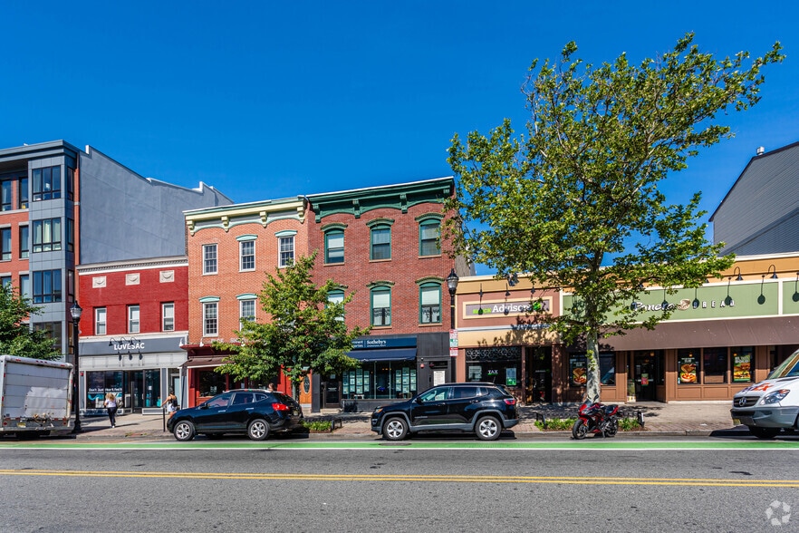 More Photos Of 306 Washington St, Hoboken Office For Lease