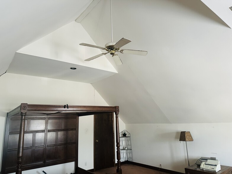 More Photos Of 1677 Main St, Buffalo General Retail For Sale