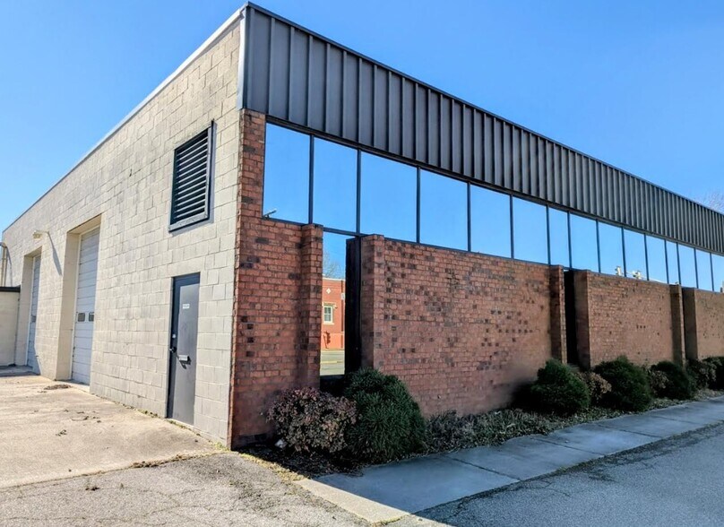 More Photos Of 500 W City Point Rd, Hopewell Office For Sale