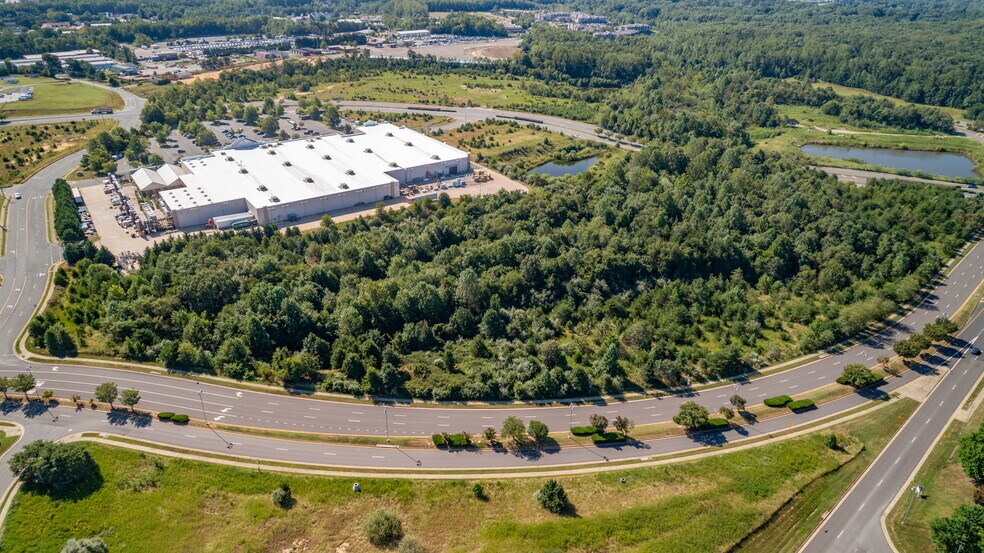 More Photos Of Celebrate Virginia Parkway Pky @ McWhirt Loop, Fredericksburg Land For Sale