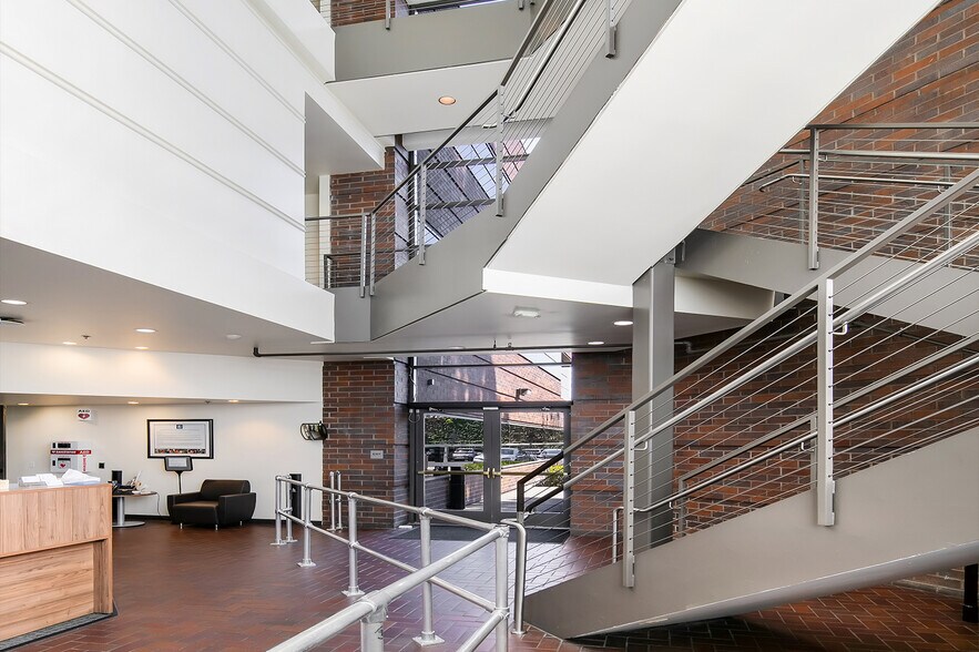 More Photos Of 601 S Lewis St, Orange Office For Sale