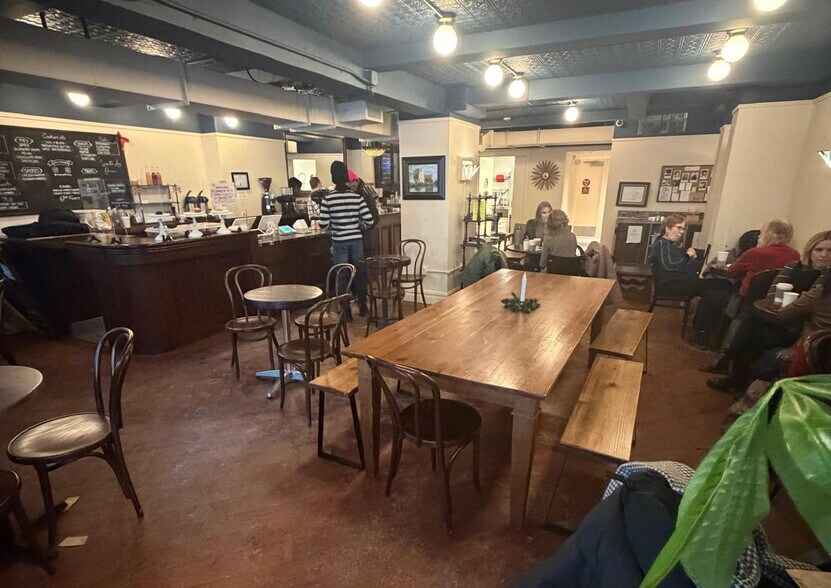 More Photos Of 160 7th Ave, New York Apartments For Lease