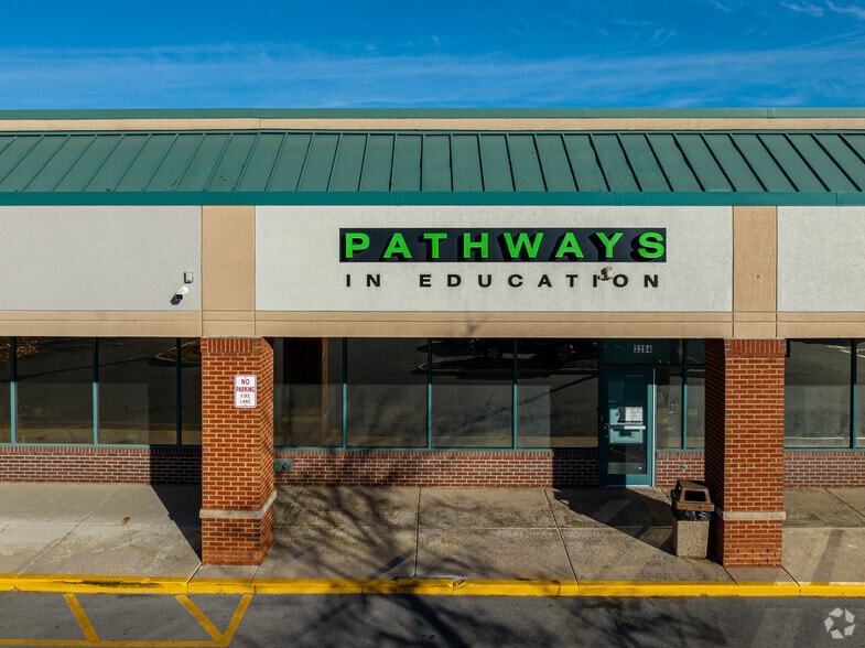 More Photos Of 3210-3348 W 87th St, Chicago Storefront For Lease