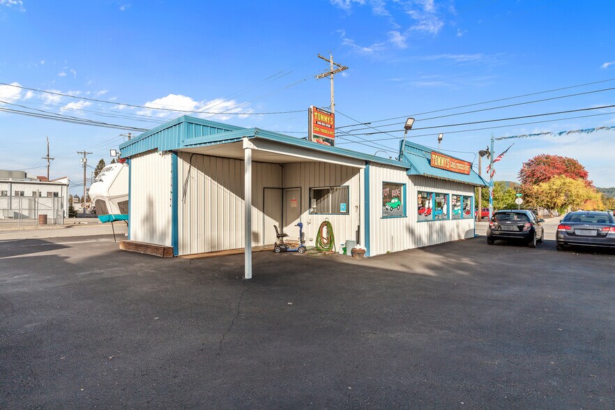 More Photos Of 2929 N Government Way, Coeur d'Alene Auto Dealership For Sale