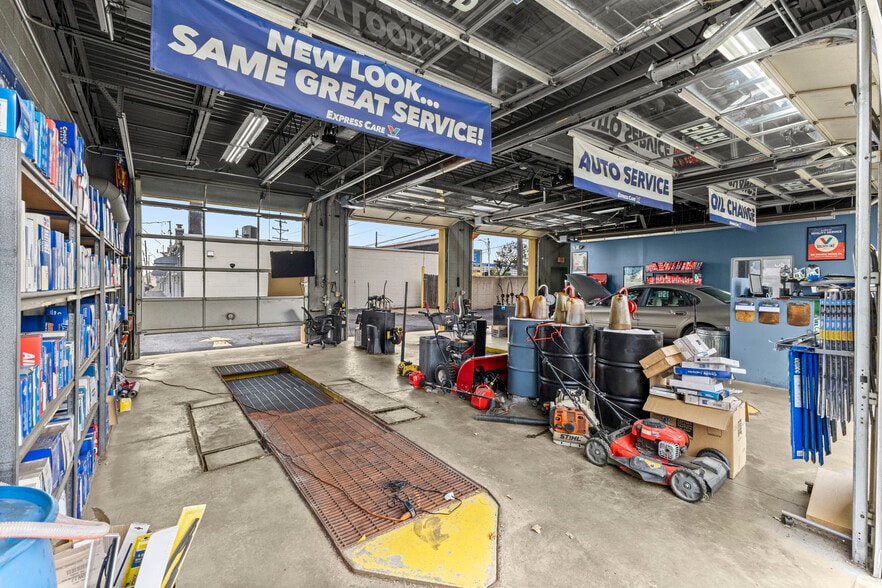 More Photos Of 8332 E 12 Mile Rd, Warren Service Station For Sale