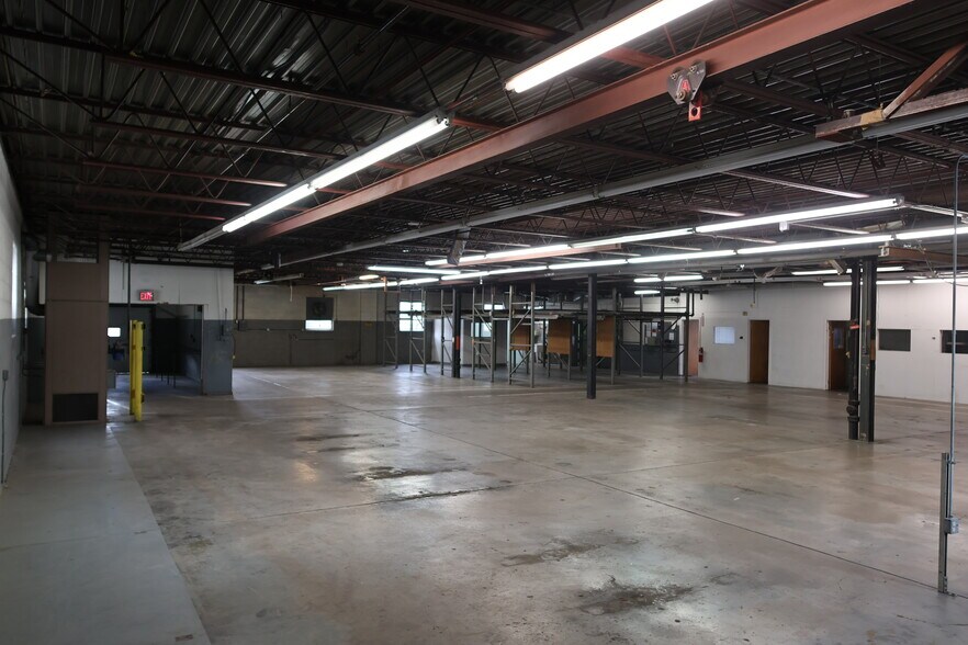 More Photos Of 2204-2230 Erie Blvd, Syracuse Manufacturing For Lease
