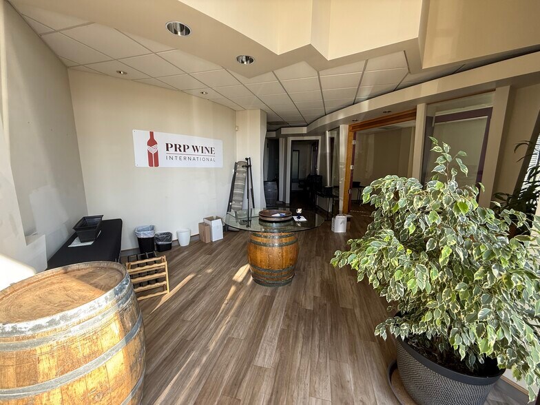 More Photos Of 8736 Production Ave, San Diego Light Manufacturing For Lease