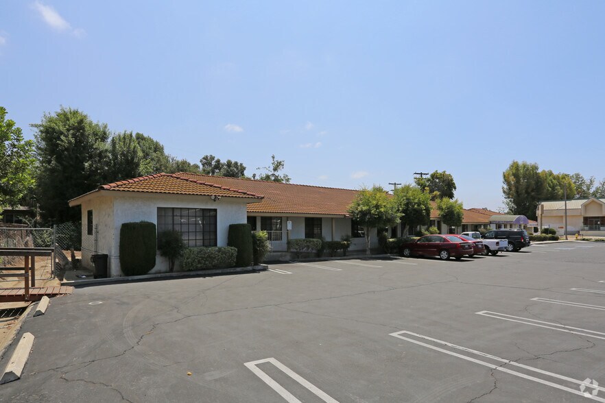 More Photos Of 840-854 Townsite Dr, Vista Medical For Lease