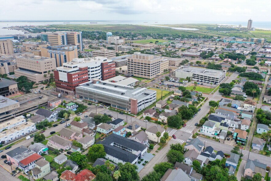 More Photos Of 912 Church St, Galveston Apartments For Sale