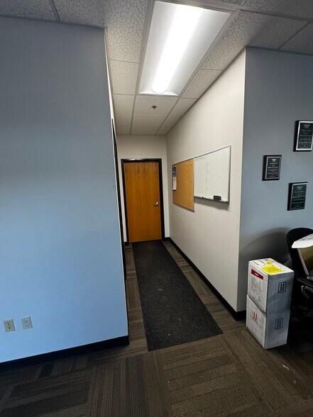 More Photos Of 12055 NE Glenn Widing Dr, Portland Warehouse For Lease