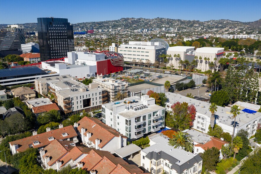 More Photos Of 738 S Ogden Dr, Los Angeles Apartments For Sale