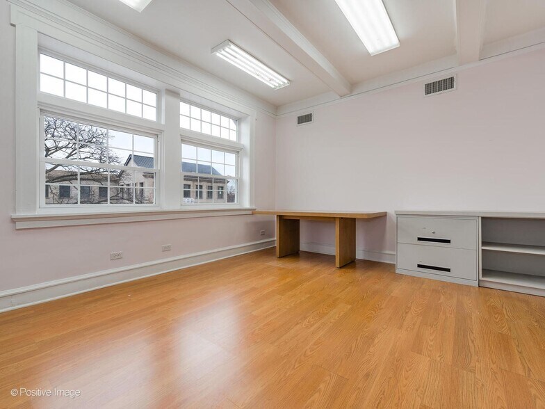 More Photos Of 440 Central Ave, Highland Park Storefront Retail Office For Lease