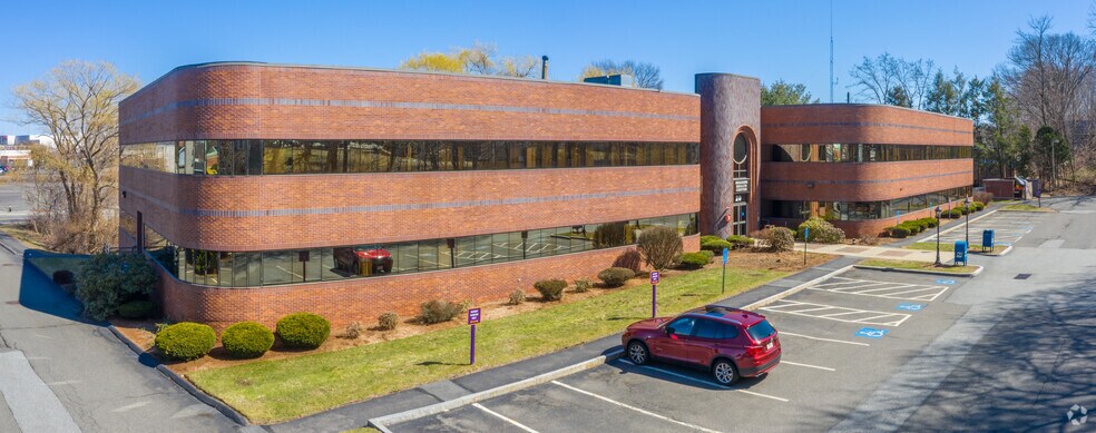 More Photos Of 20 Pondmeadow Dr, Reading Medical For Lease