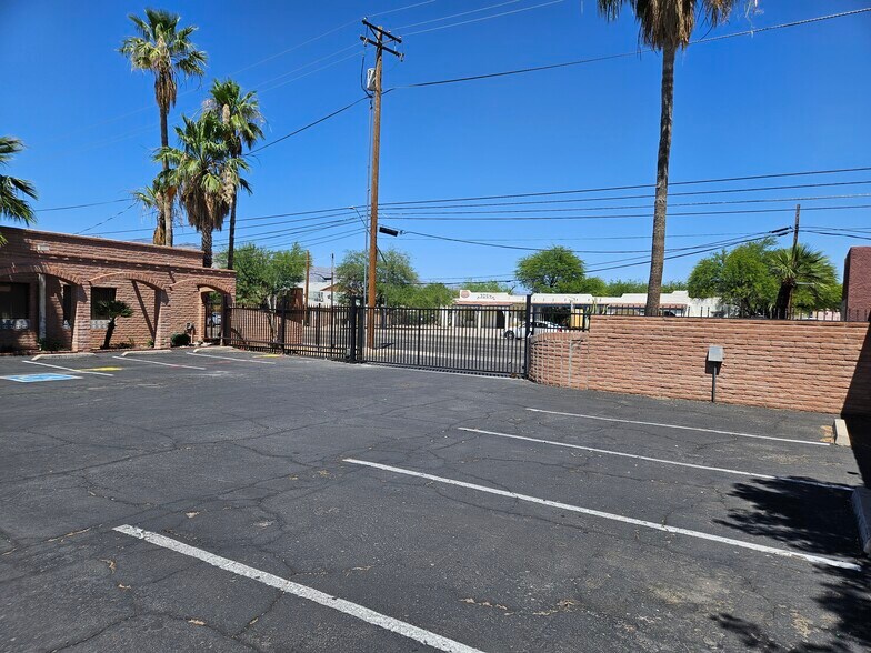 More Photos Of 3045 N 1st Ave, Tucson Office For Lease