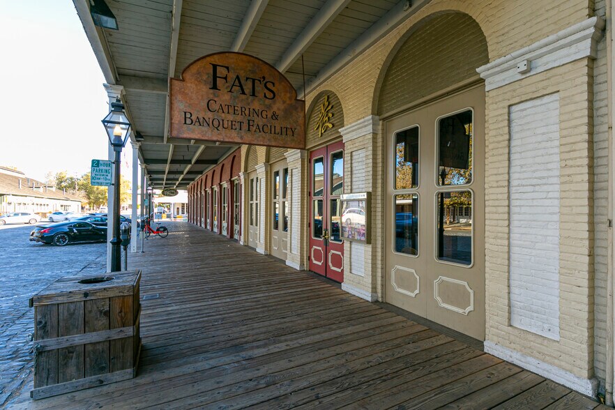 More Photos Of 1001-1015 Front St, Sacramento Restaurant For Sale