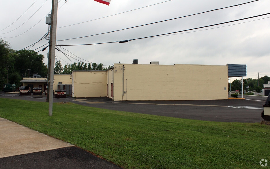 More Photos Of 1138-1160 Bristol Oxford Valley Rd, Levittown General Retail For Lease