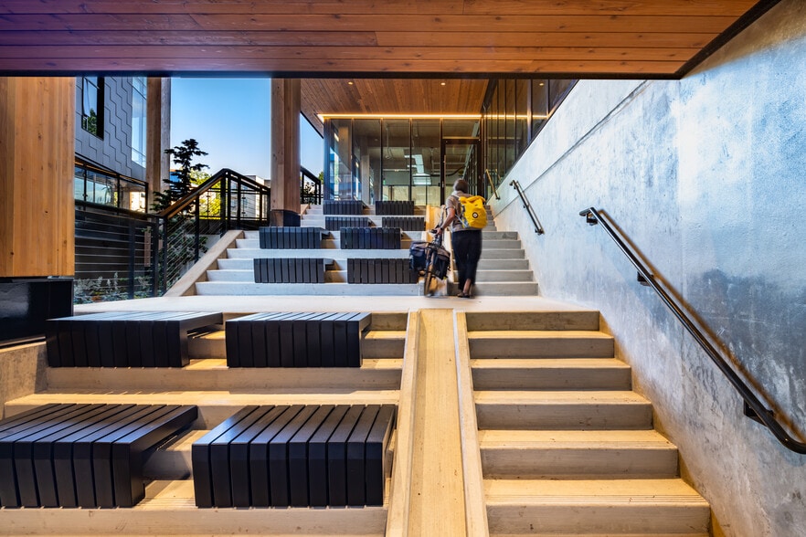 More Photos Of 3800 Latona Ave NE, Seattle Office For Lease